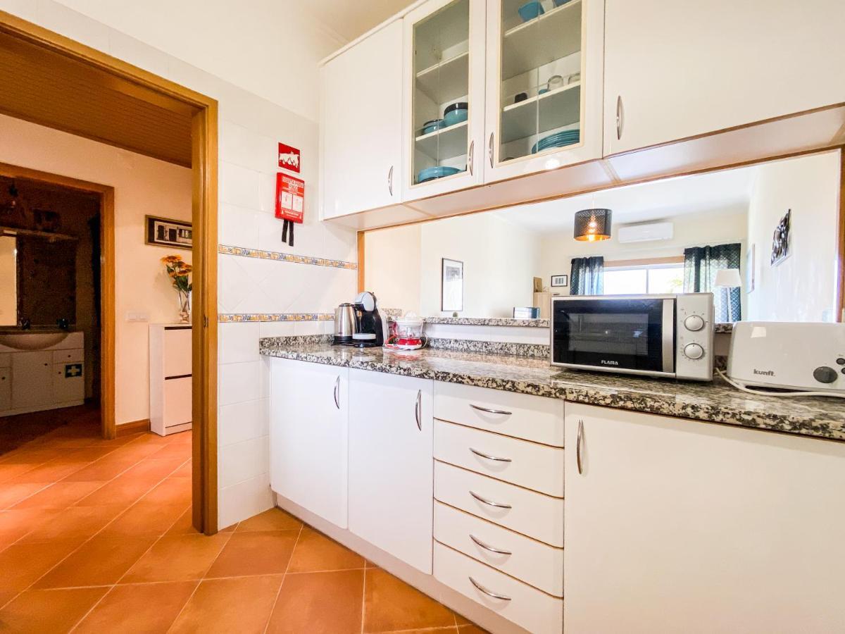 Sea View Apartment By Beach & Marina #1869 Lagos Luaran gambar