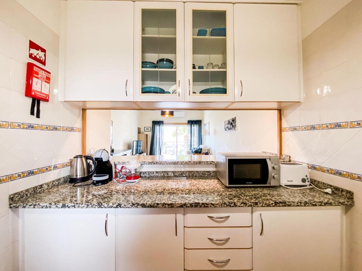 Sea View Apartment By Beach & Marina #1869 Lagos Luaran gambar