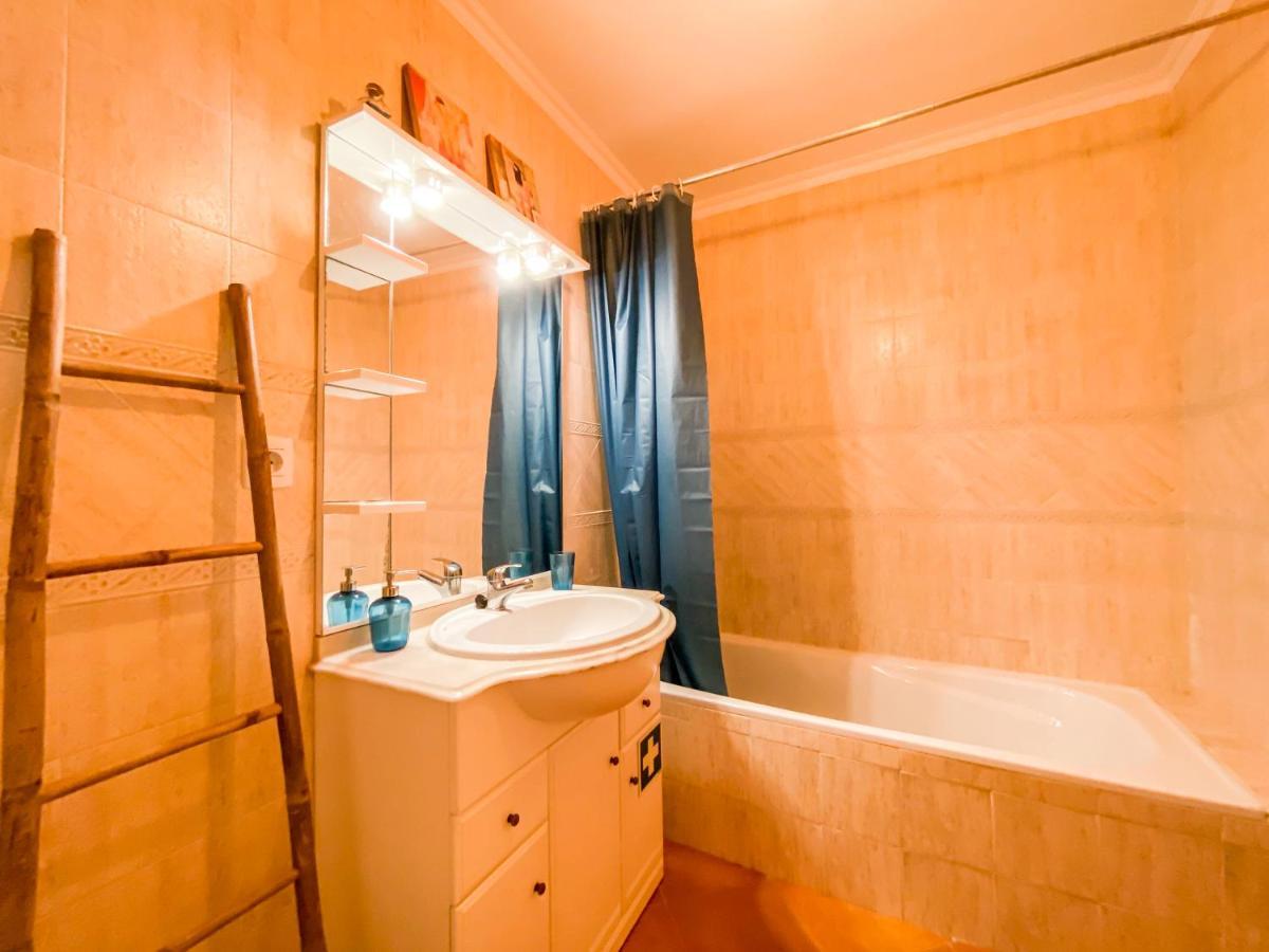 Sea View Apartment By Beach & Marina #1869 Lagos Luaran gambar